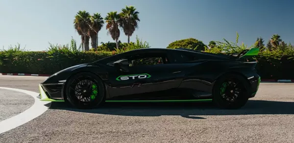 Lamborghini Huracan STO